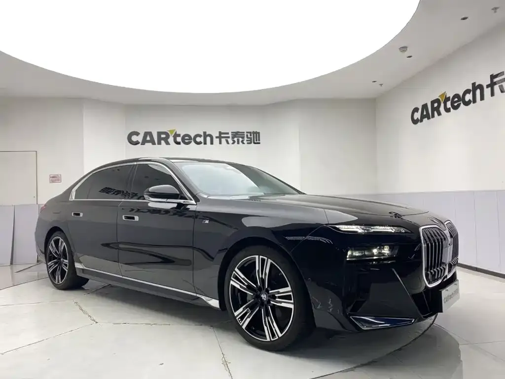 BMW 7 Series — фото 5