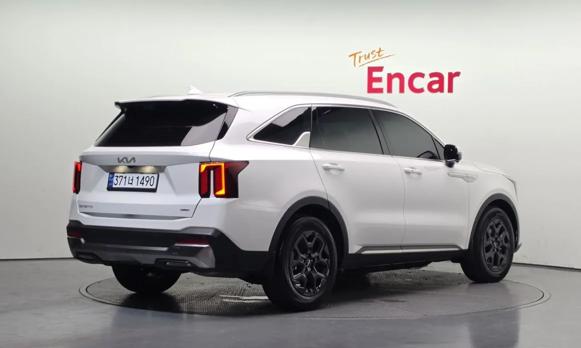 Kia Sorento — фото 6