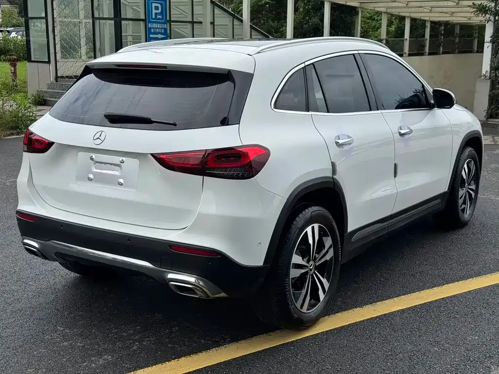 Mercedes-Benz GLA — фото 6