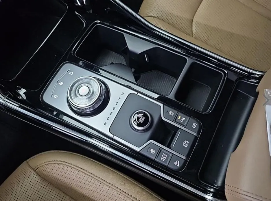 Kia Sorento — фото 9