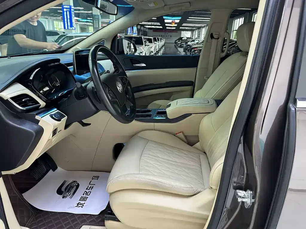 Buick GL8 2024 из CN, фото 7