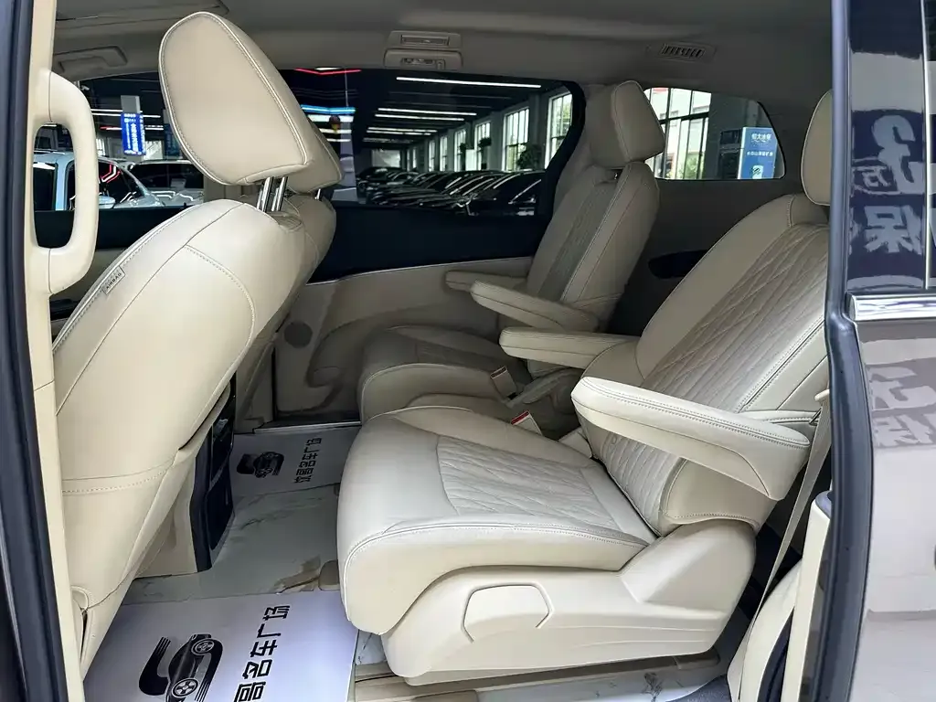 Buick GL8 2024 из CN, фото 2