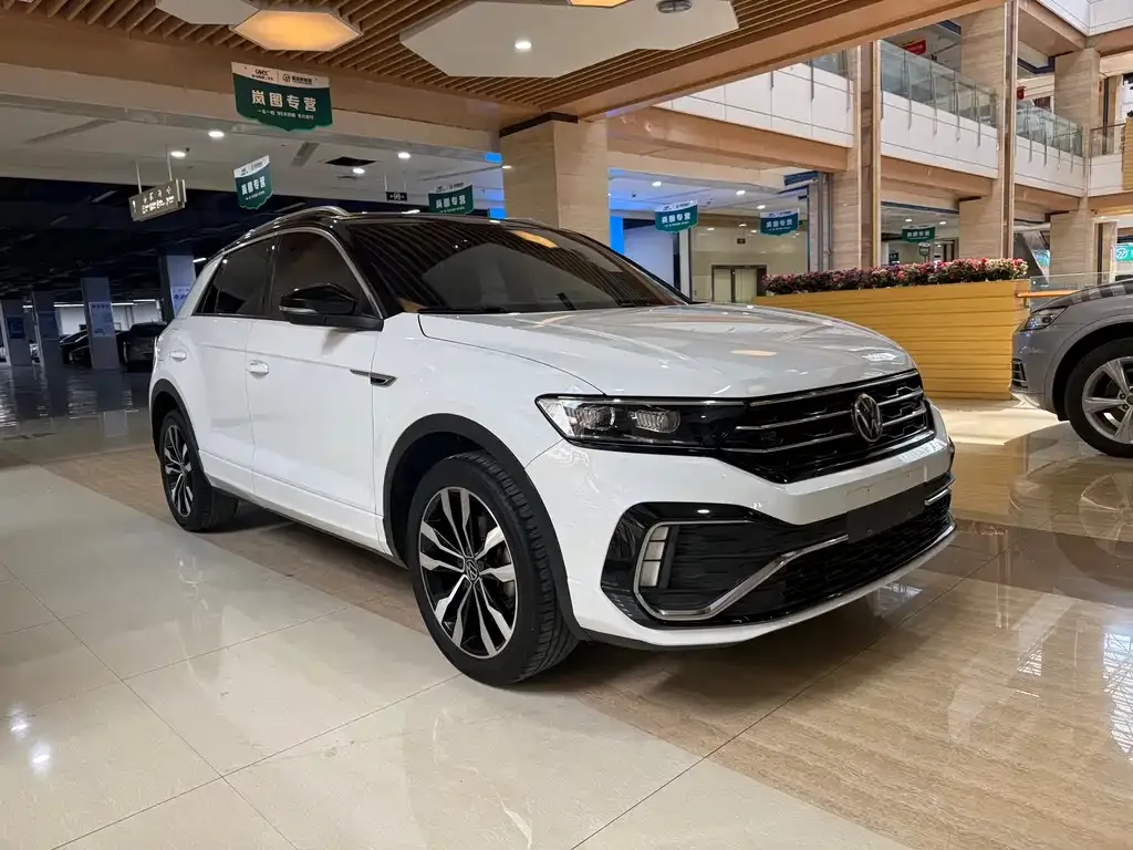 Volkswagen T-Roc — фото 9