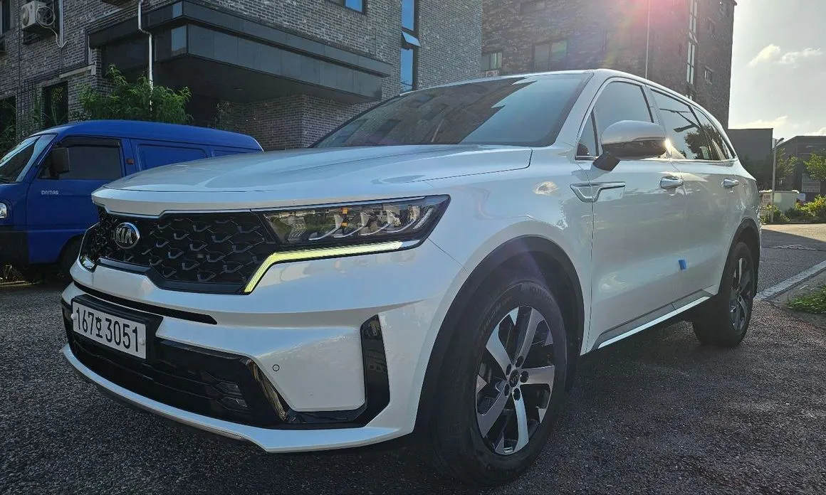 Kia Sorento — фото 8