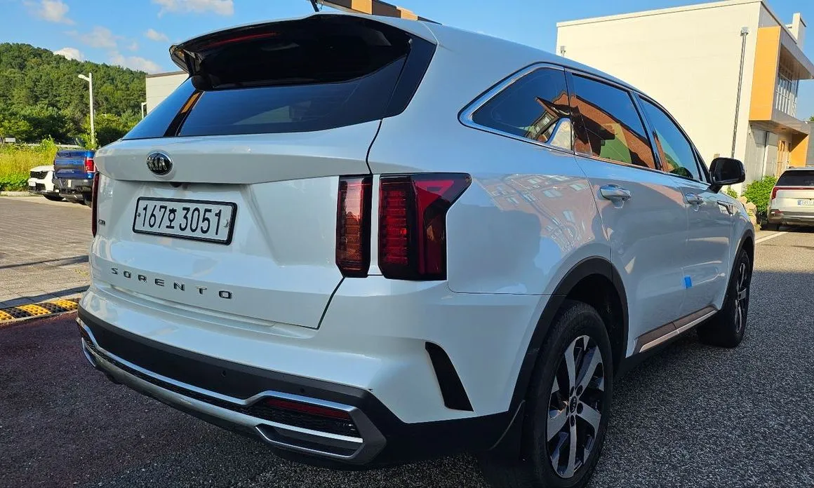 Kia Sorento — фото 6