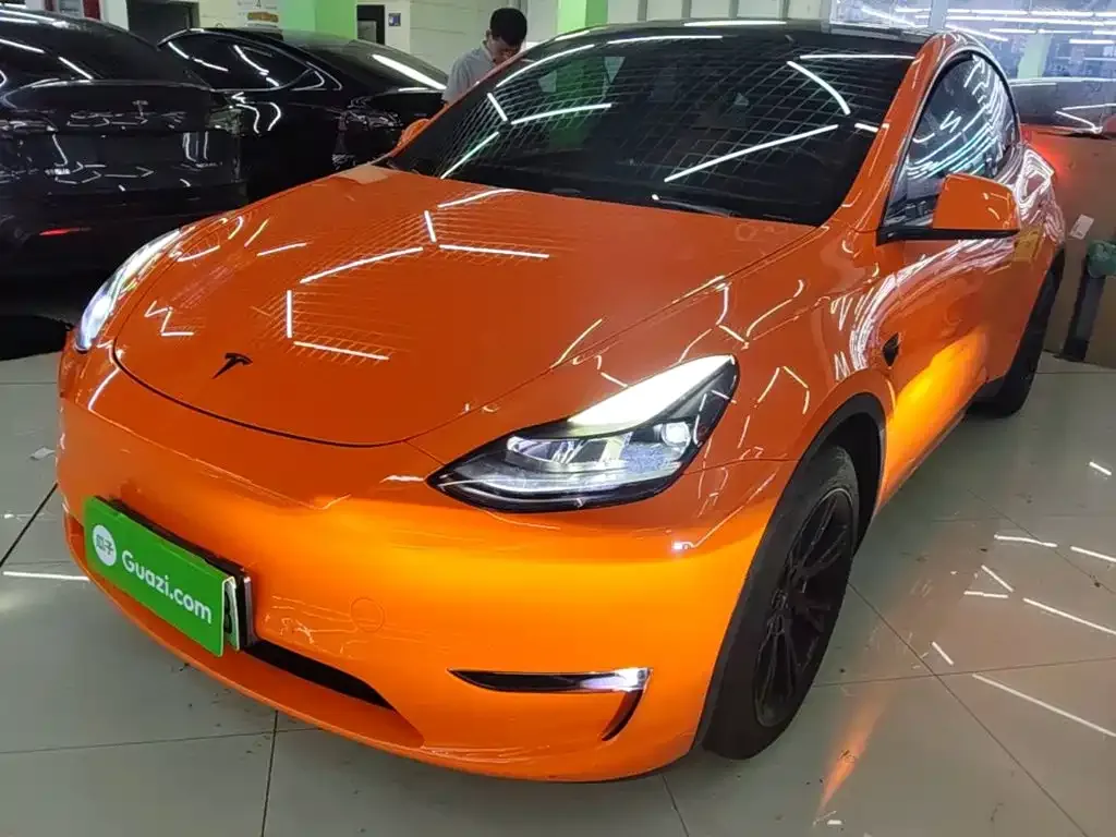 Tesla Model Y — фото 10