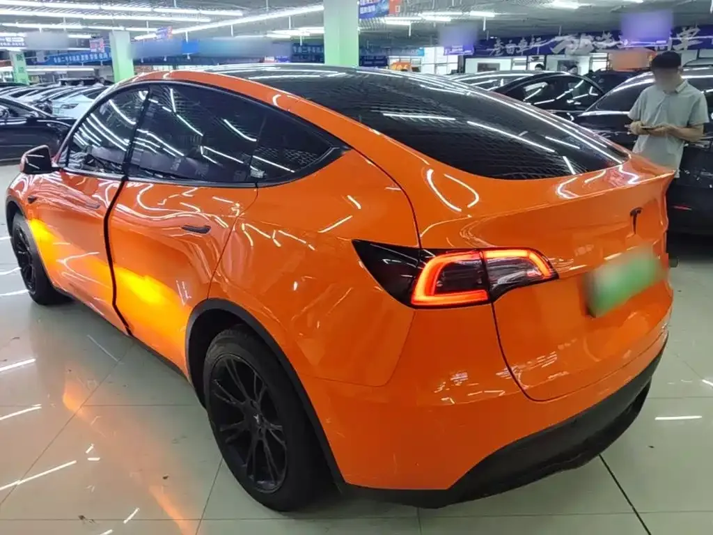 Tesla Model Y — фото 6