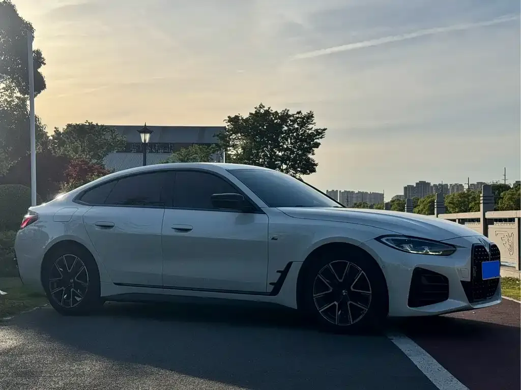 BMW 4 Series — фото 1