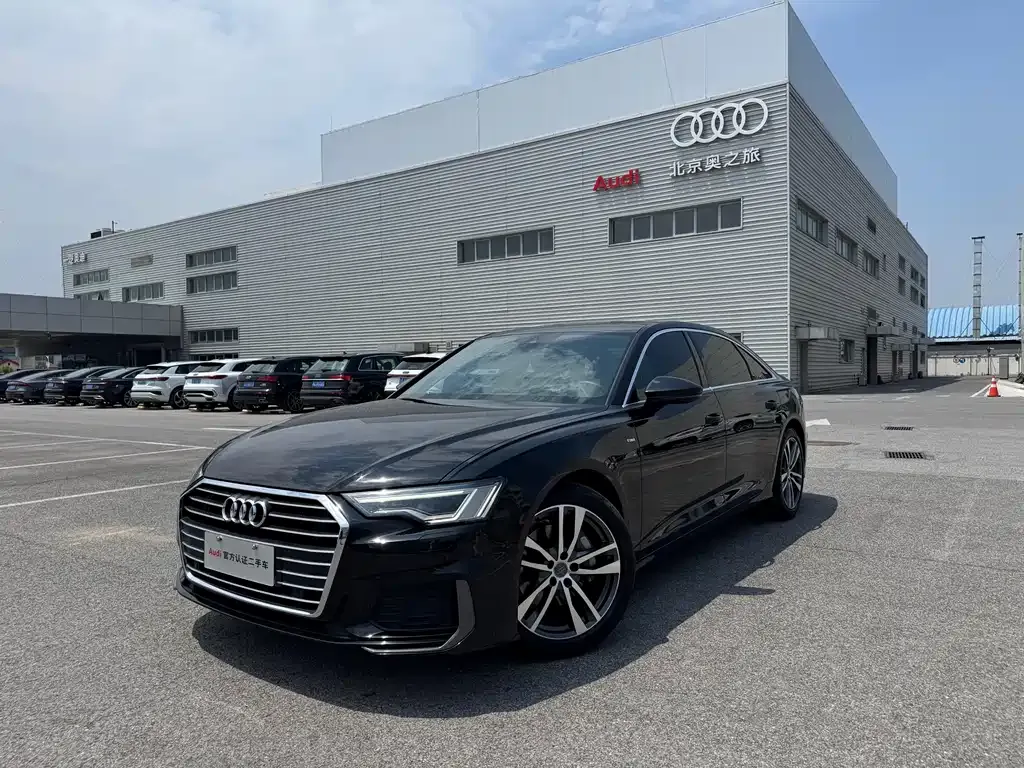 Audi A6L — фото 1
