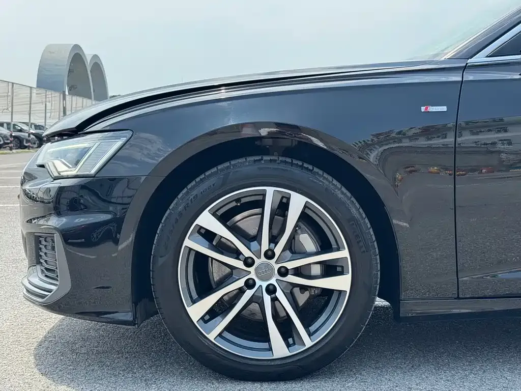 Audi A6L — фото 3