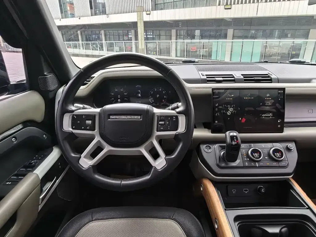 Land Rover Defender — фото 5