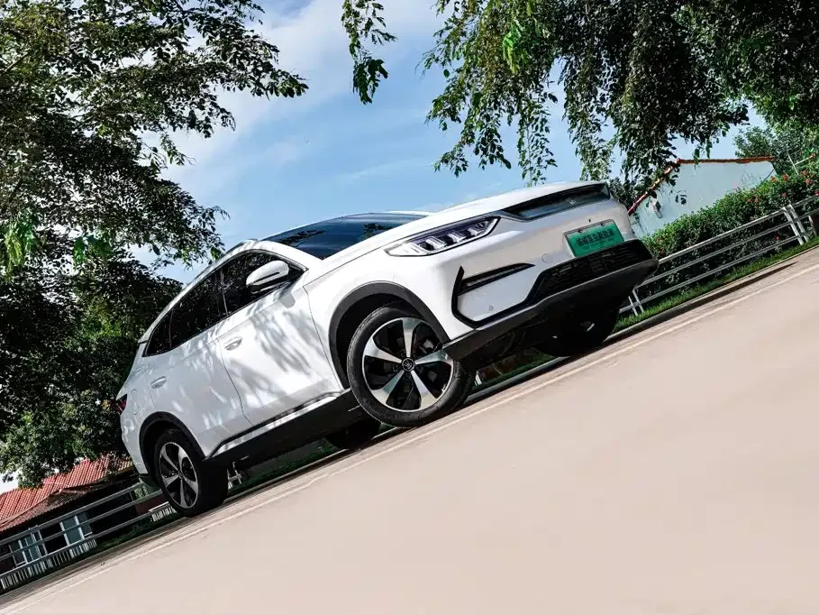BYD PLUS New Energy — фото 7
