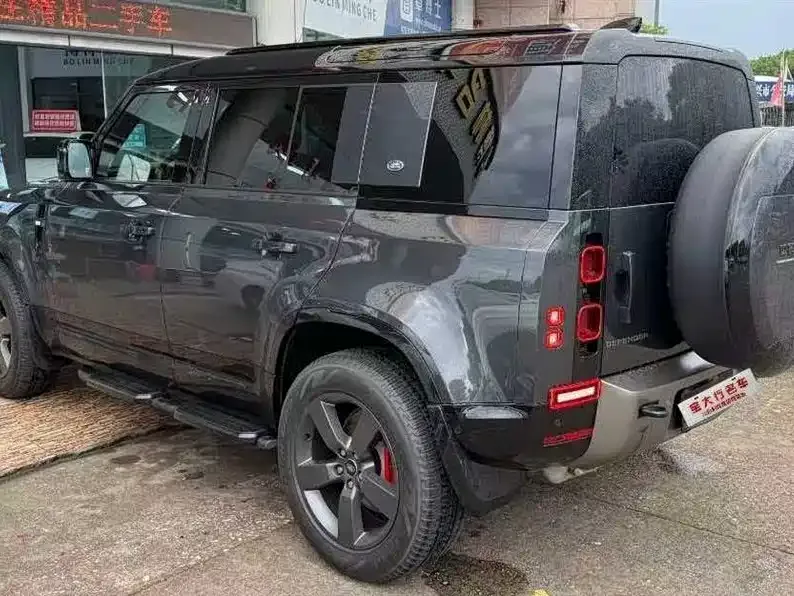 Land Rover Defender — фото 6