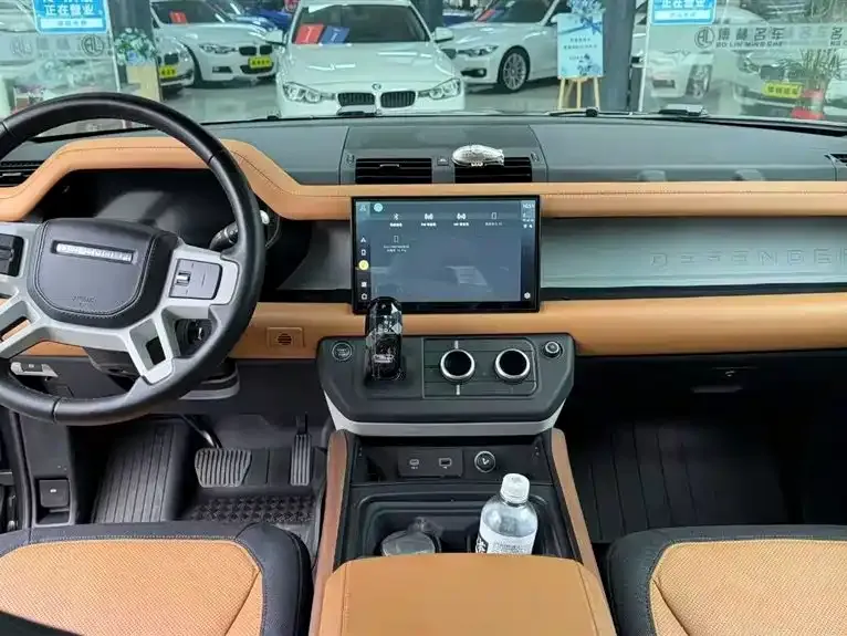Land Rover Defender — фото 4
