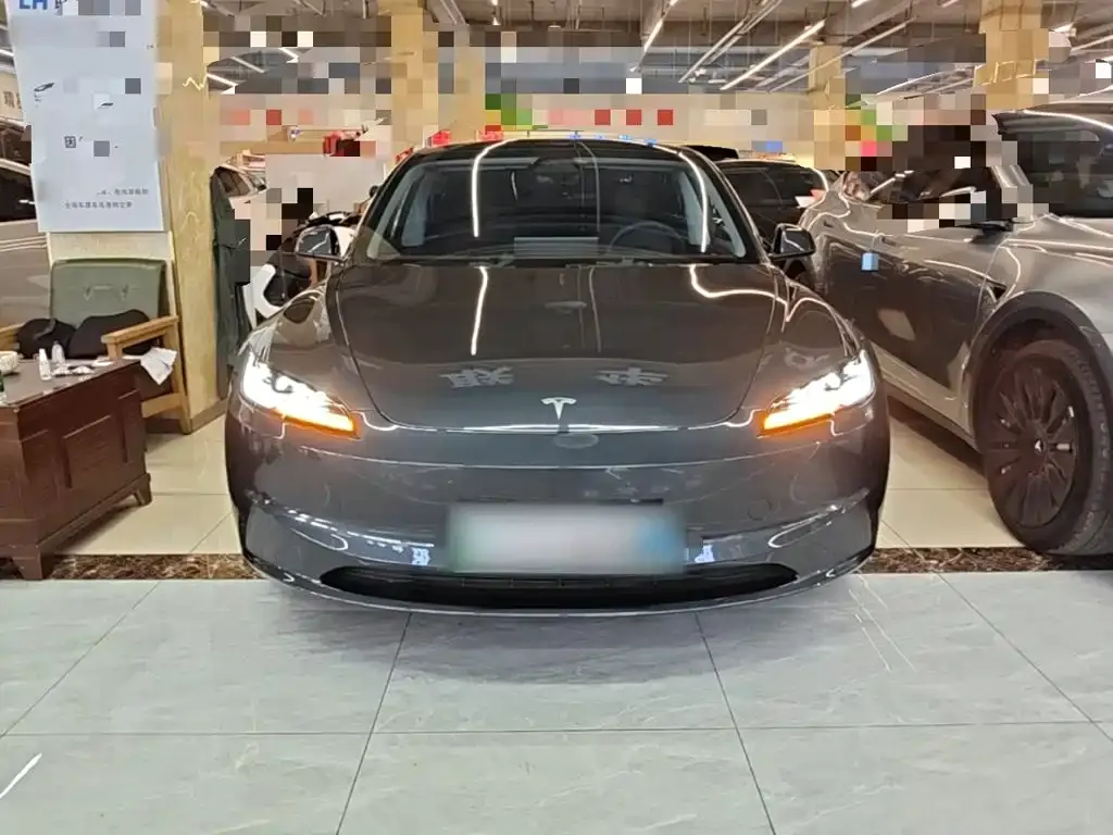 Tesla Model 3 — фото 7