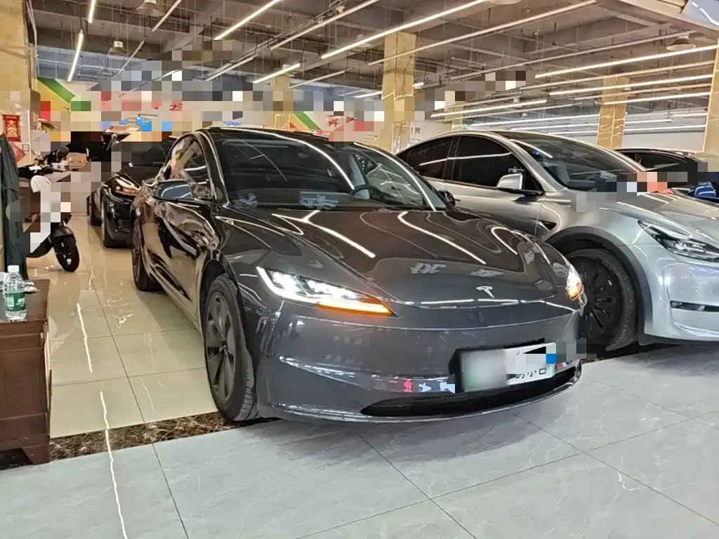 Tesla Model 3 — фото 9