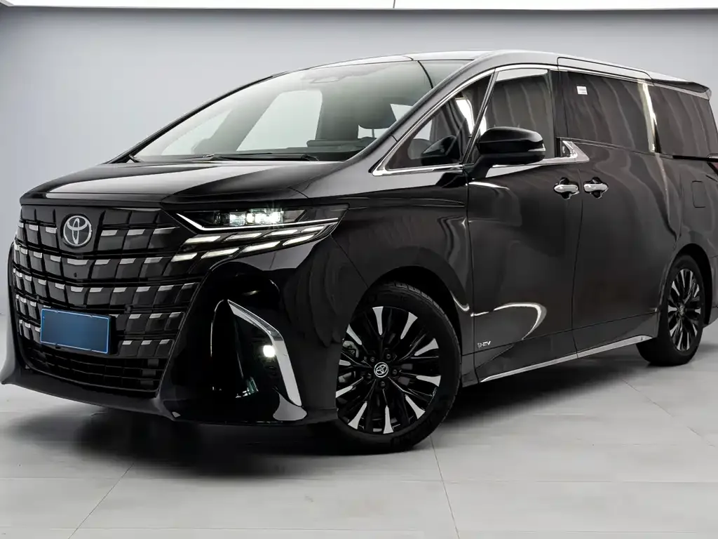 Toyota Alphard — фото 3