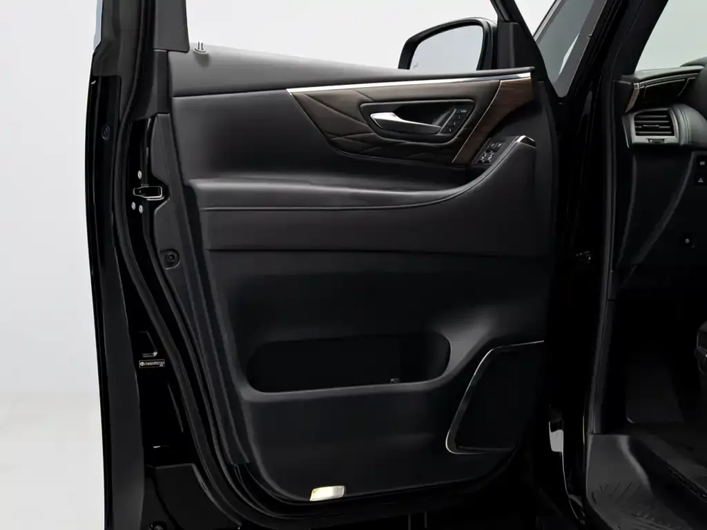 Toyota Alphard — фото 4