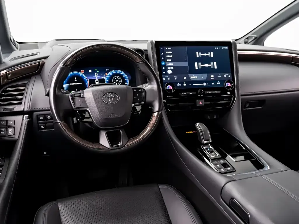 Toyota Alphard — фото 7