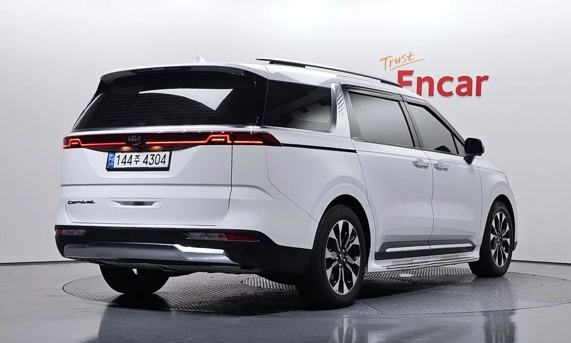 Kia Carnival — фото 2