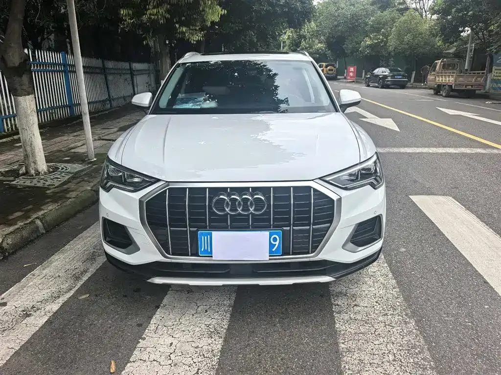 Audi Q3 — фото 9