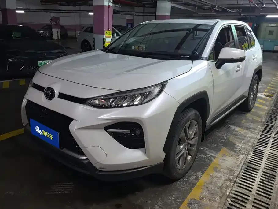 Toyota Wildlander — фото 1