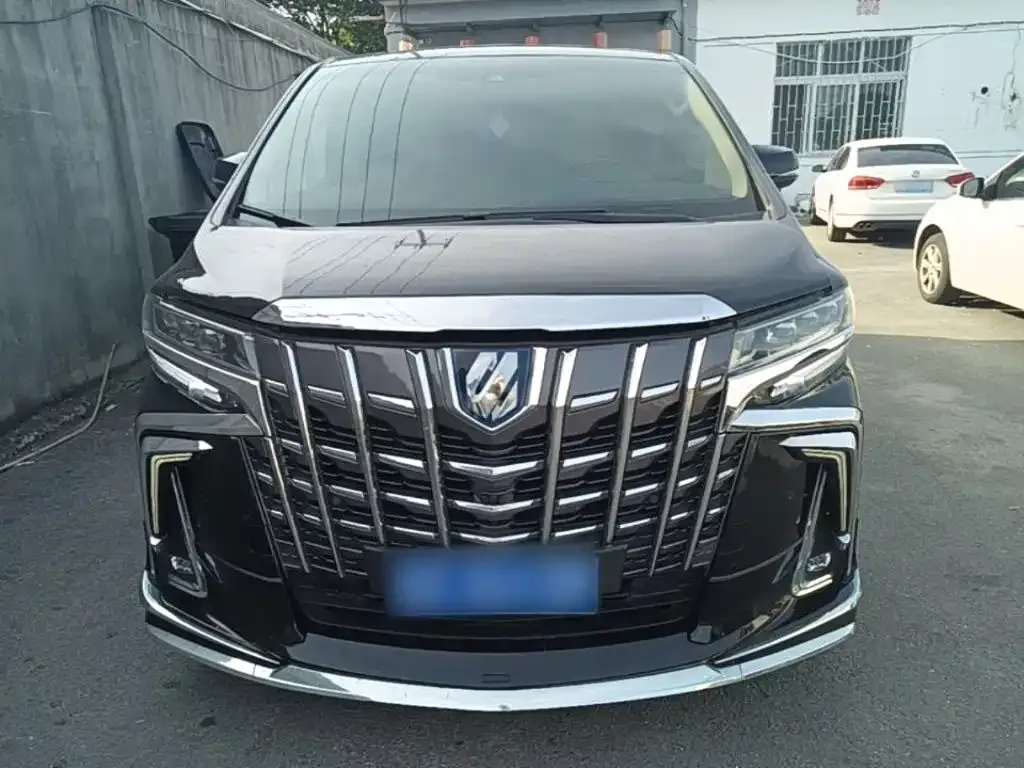 Toyota Vellfire — фото 8