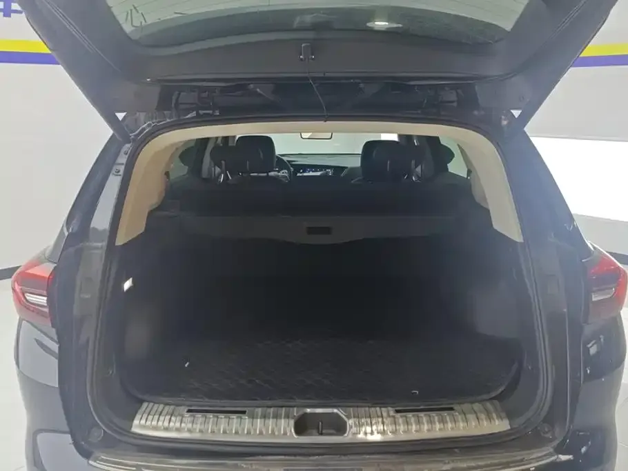 Buick Envision Plus — фото 2