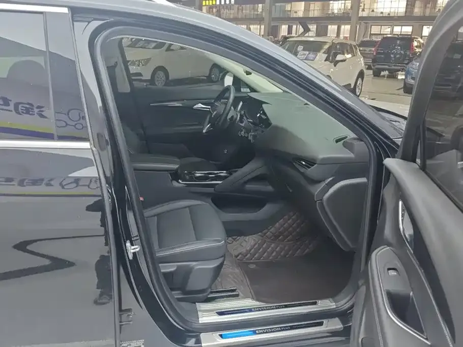 Buick Envision Plus — фото 10
