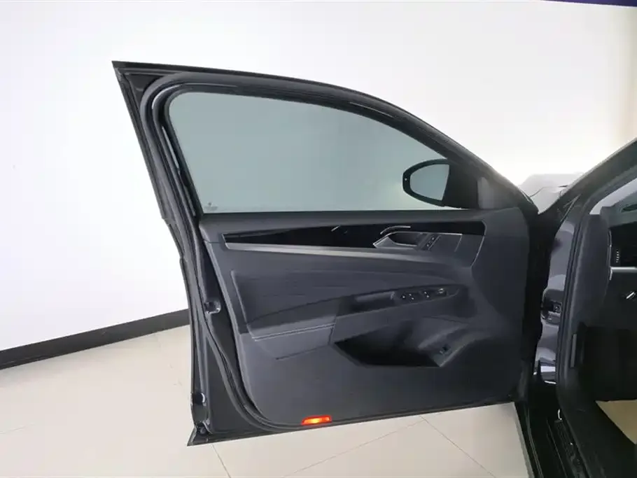 Volkswagen Passat — фото 3