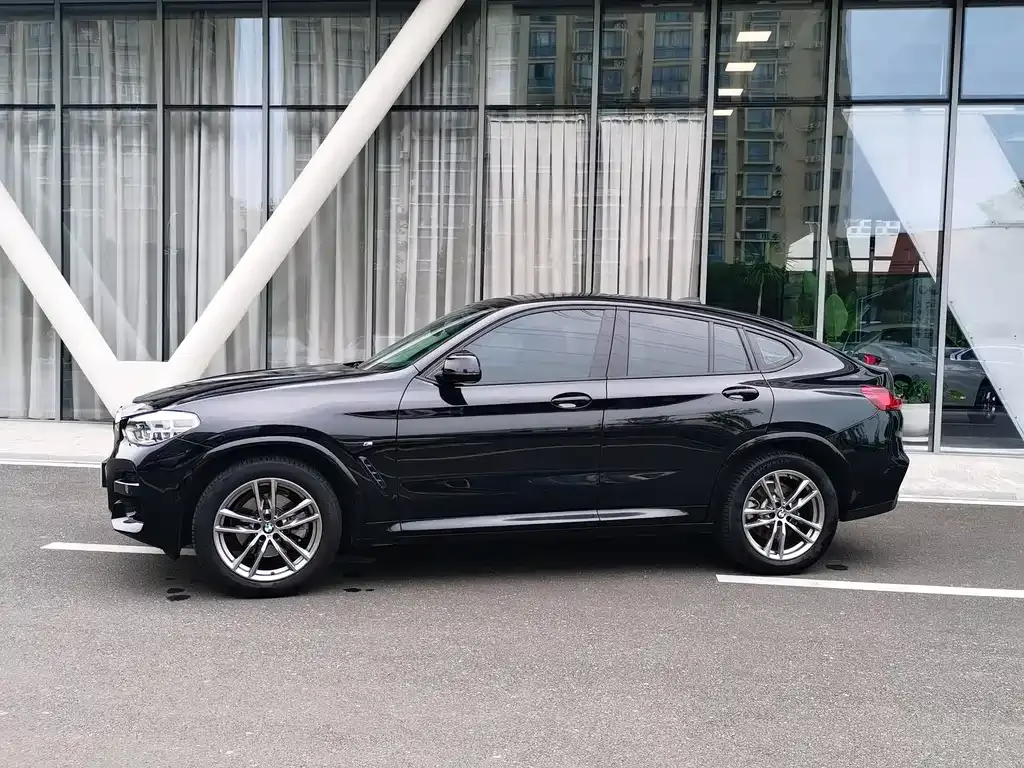 BMW X4 — фото 9