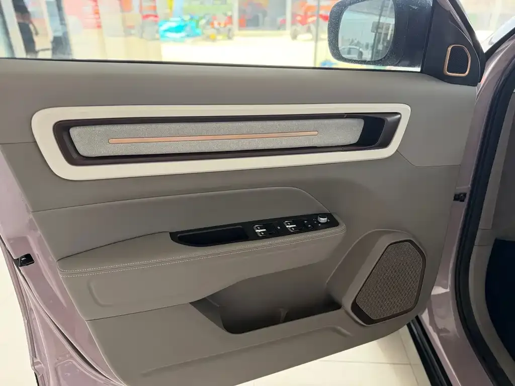 Geely Icon — фото 2
