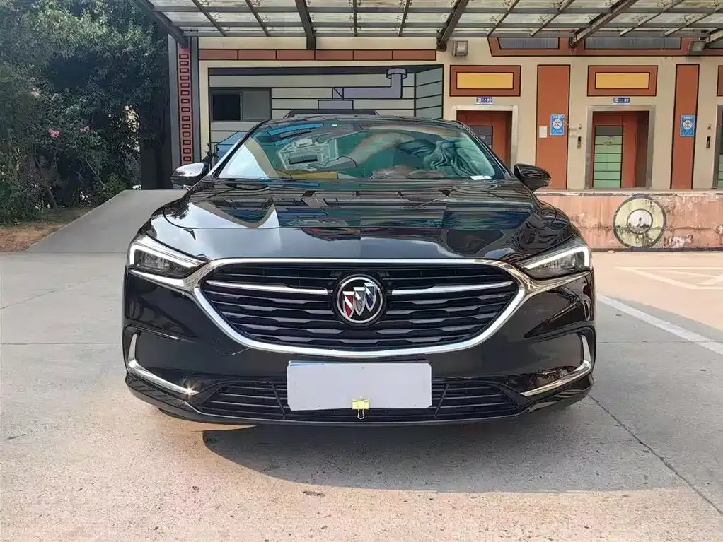 Buick LaCrosse — фото 9