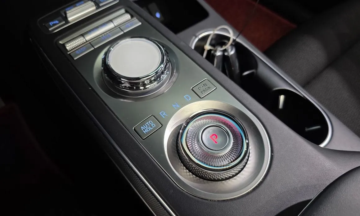 Genesis GV70 — фото 3