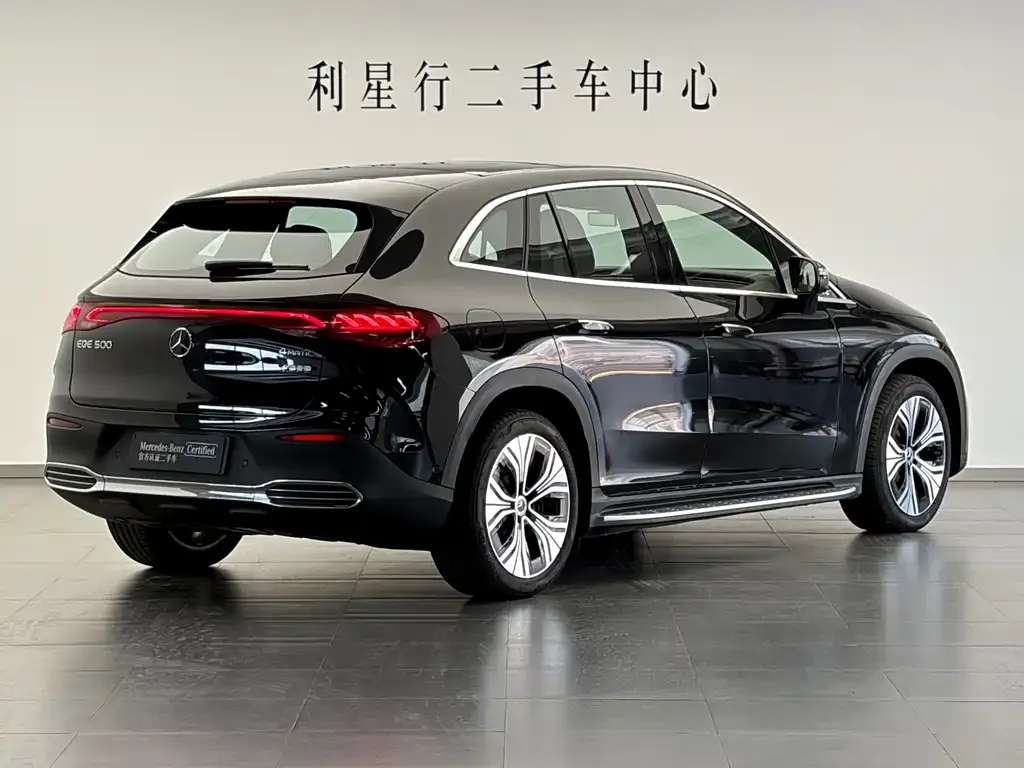 Mercedes-Benz EQE SUV — фото 2