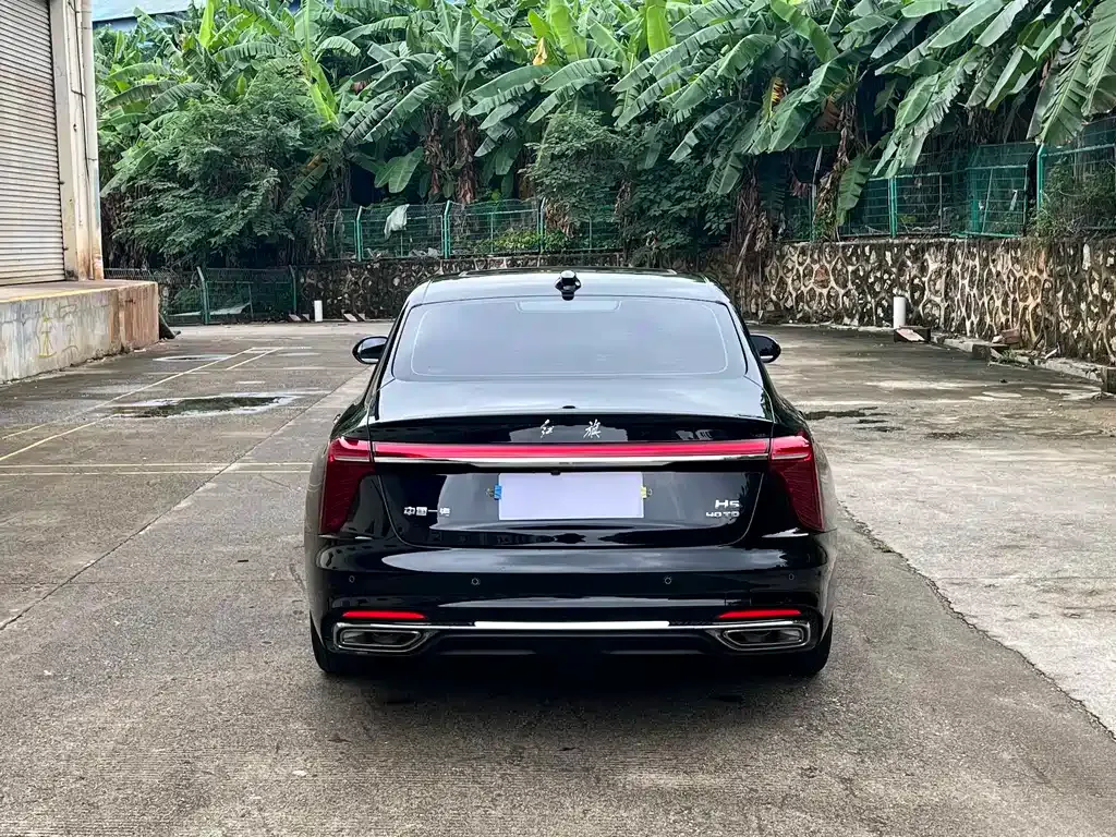Hongqi H5 — фото 6
