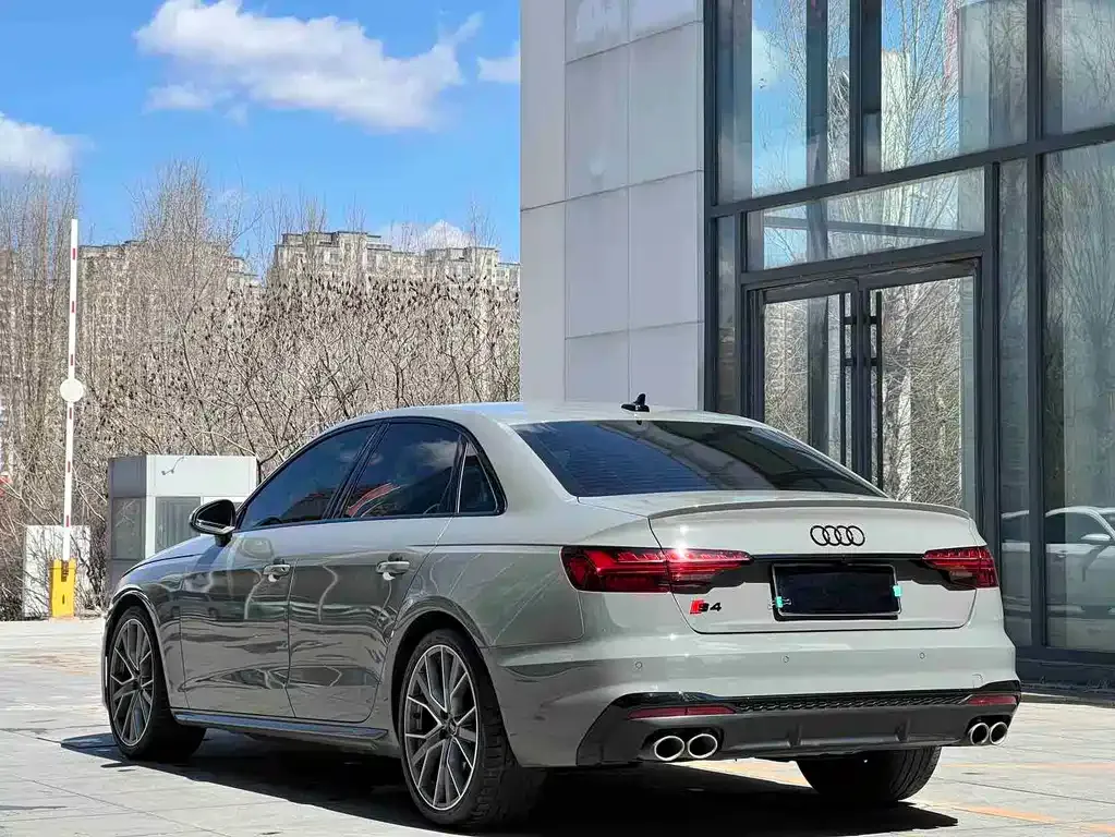 Audi S4 — фото 3