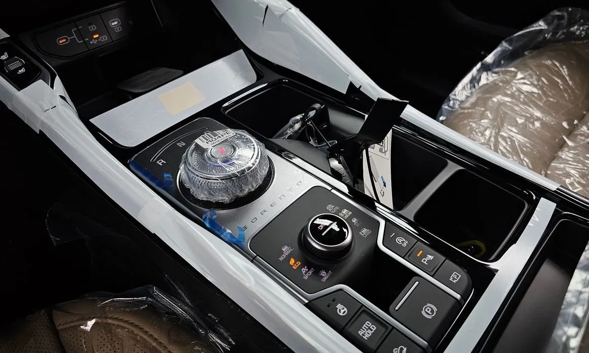 Kia Sorento — фото 7