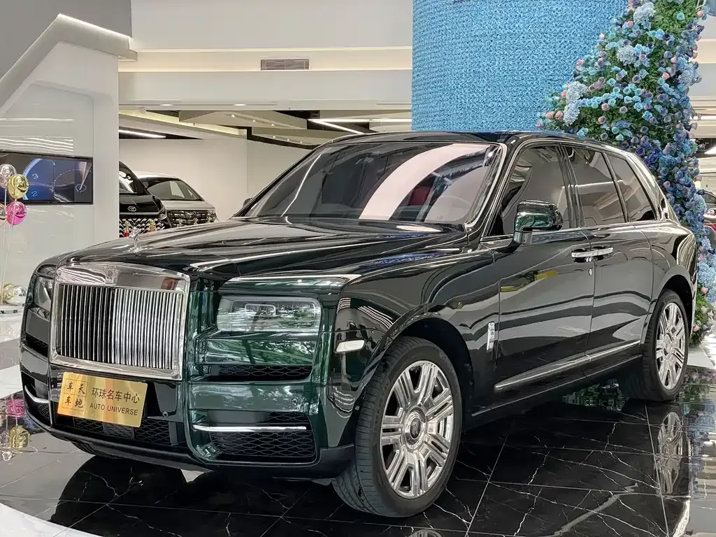 Rolls-Royce Cullinan — фото 1