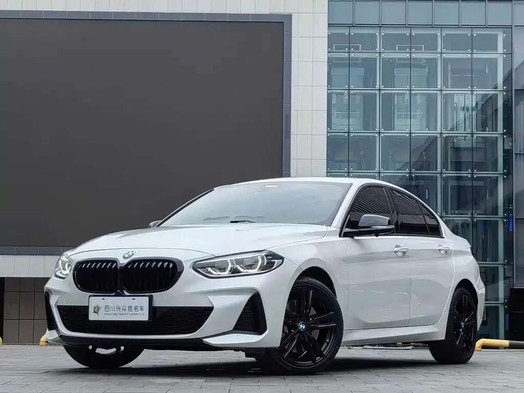 BMW 1 Series — фото 1