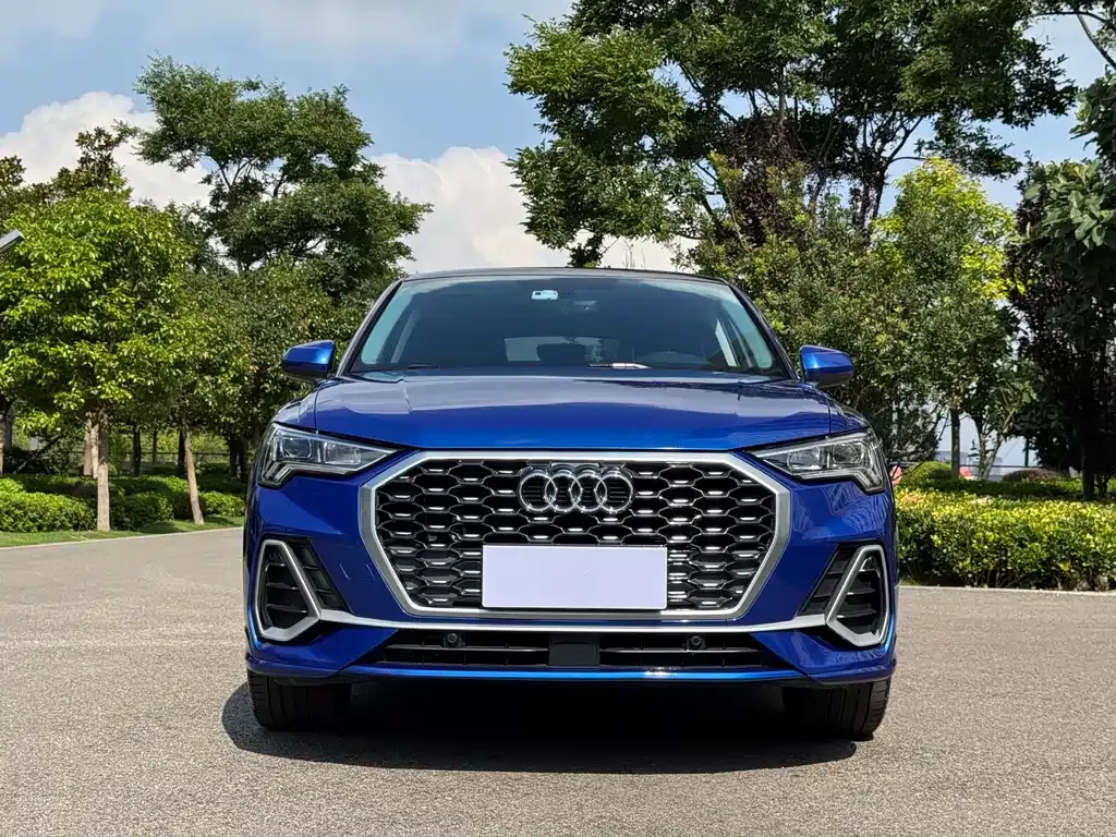 Audi Q3 Sportback — фото 10