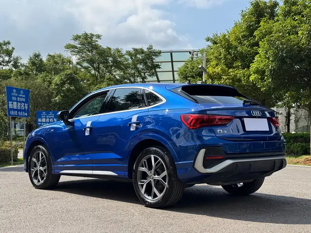 Audi Q3 Sportback — фото 8