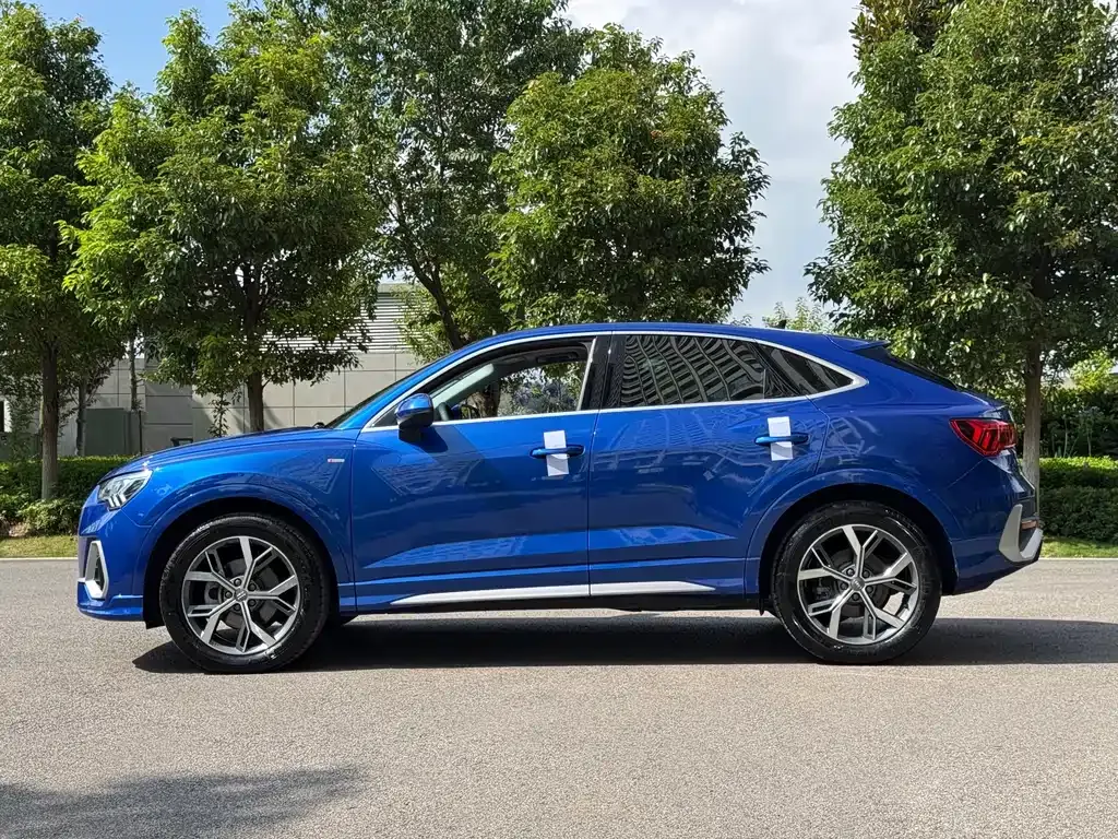 Audi Q3 Sportback — фото 9