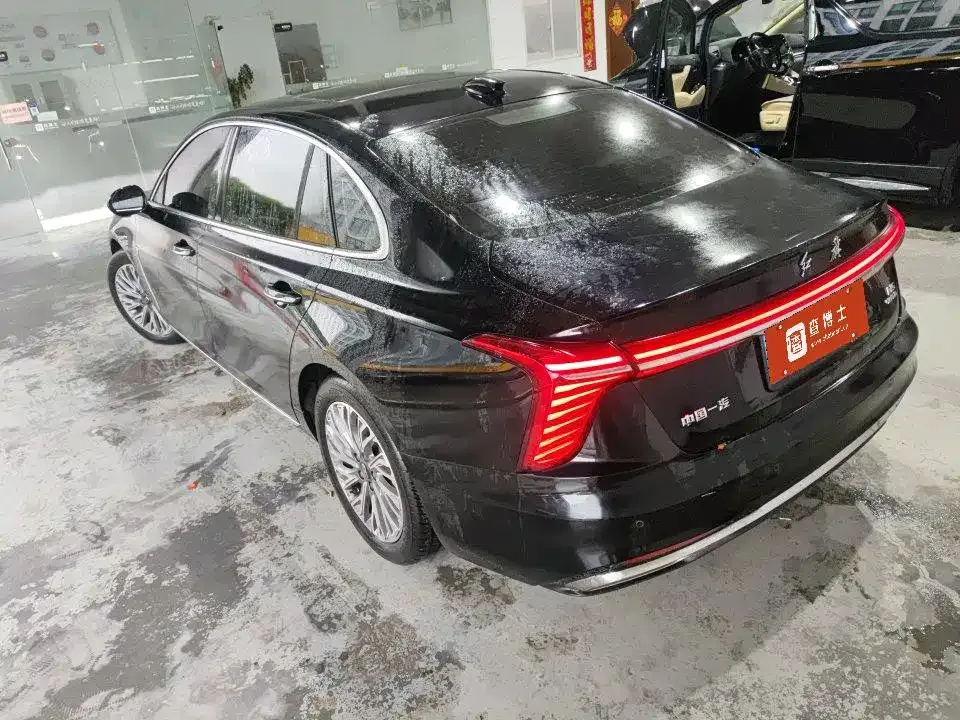 Hongqi H5 — фото 10