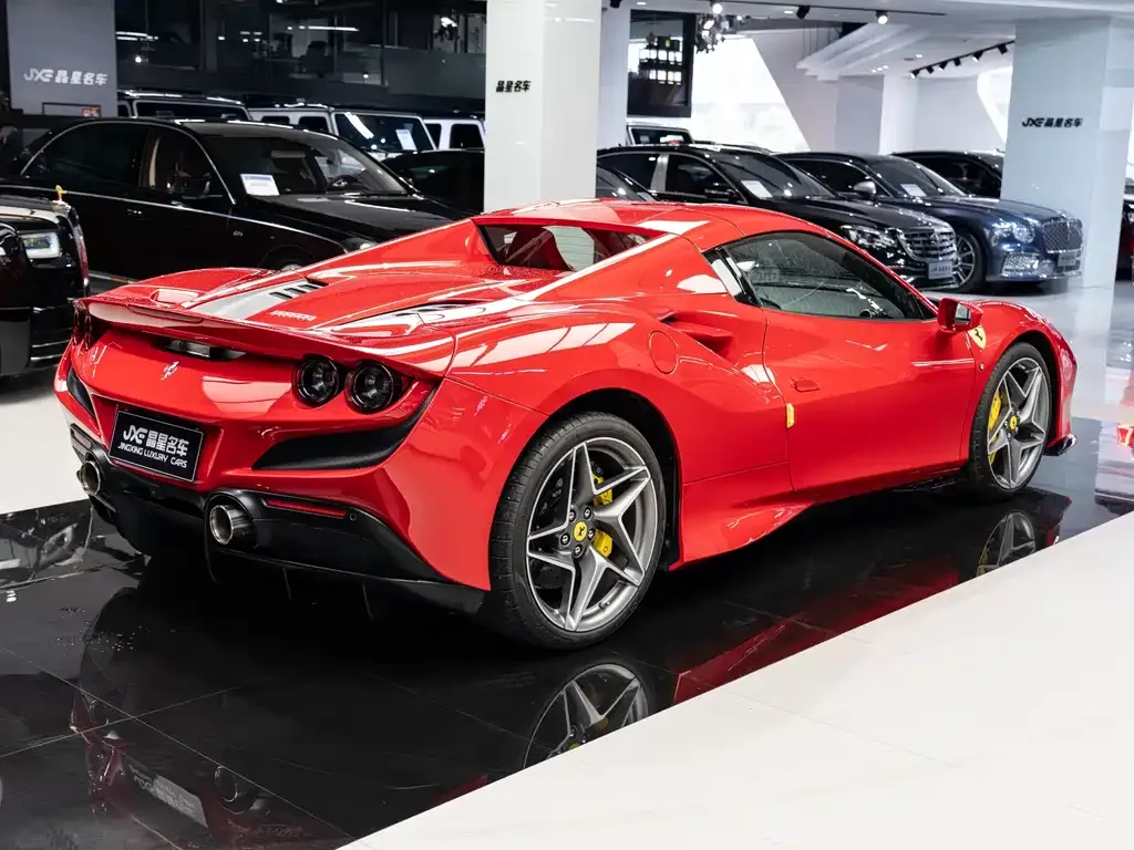 Ferrari F8 — фото 3