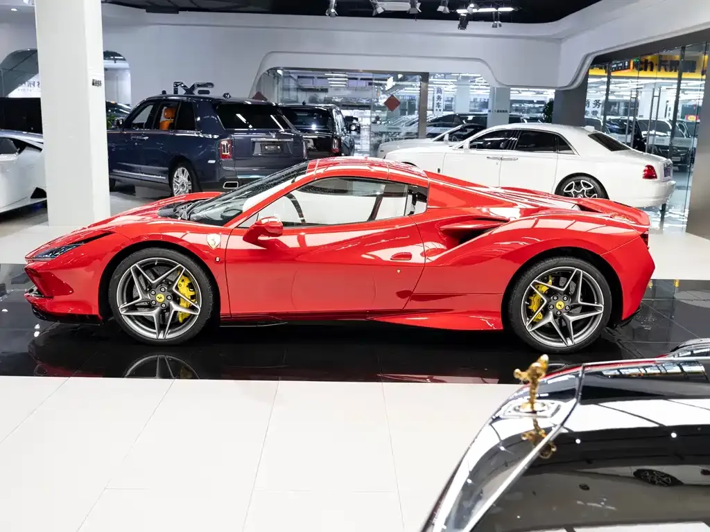Ferrari F8 — фото 7