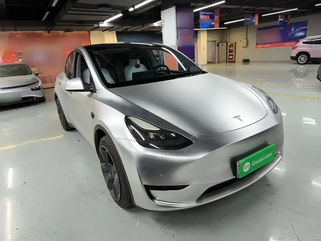 Tesla Model Y — фото 5