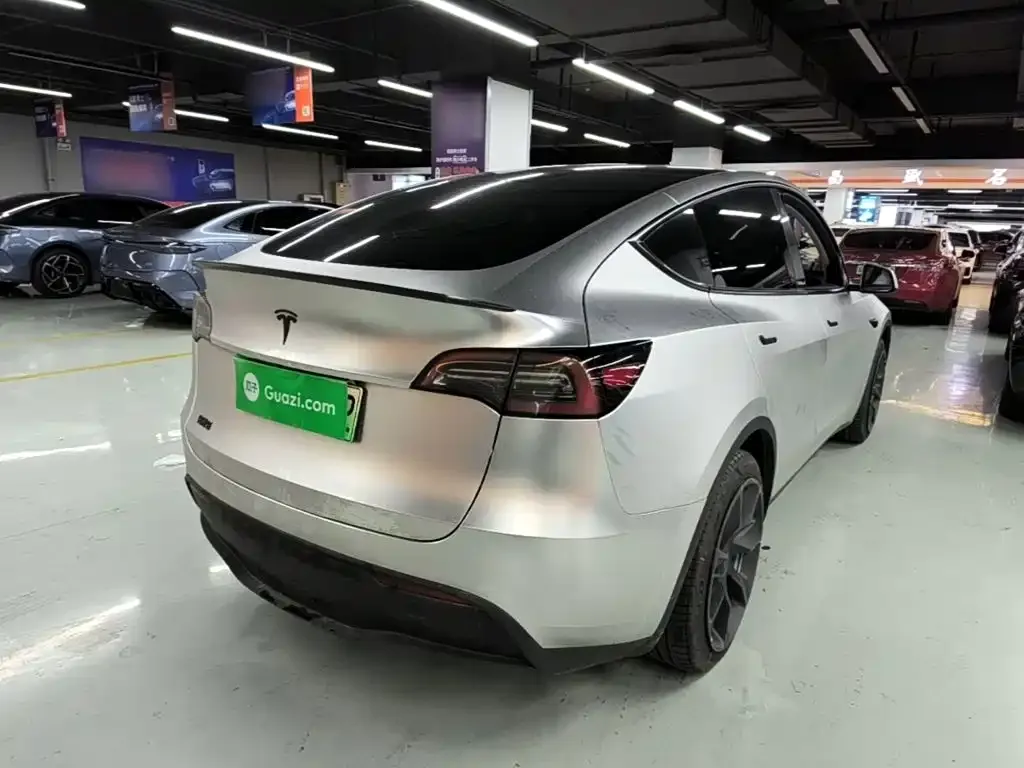 Tesla Model Y — фото 7