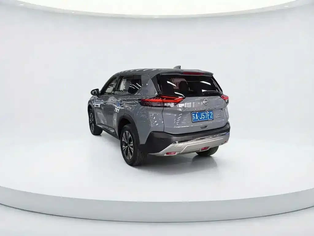 Nissan X-Trail — фото 10