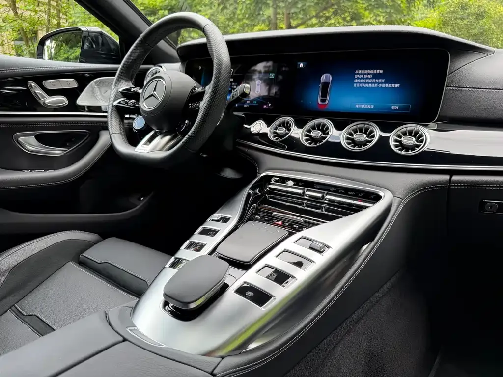Mercedes-Benz AMG GT — фото 7
